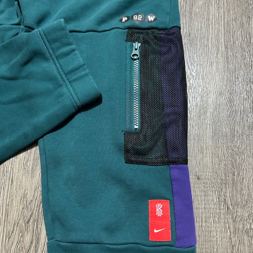 Nike Kyrie Irving Joggers Large Green Basketball Fleece Sweatpants Boys YOUTH - Picture 2 of 10